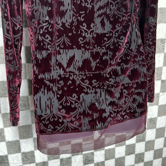 Simply Vera PS S Semi sheer, maroon burgundy, cranberry velvet long sleeve shirt - Picture 3 of 9